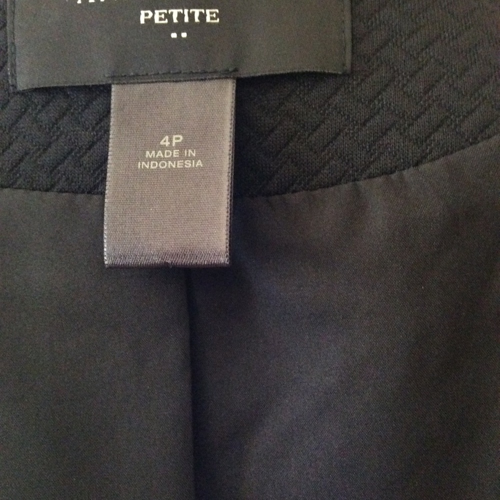 Blazer - Picture 5 of 6